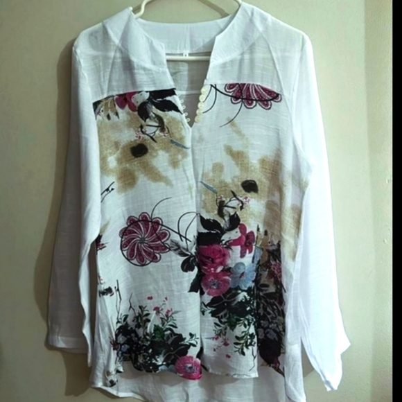 Ladies long T shirt Small size available - Picture 1 of 2